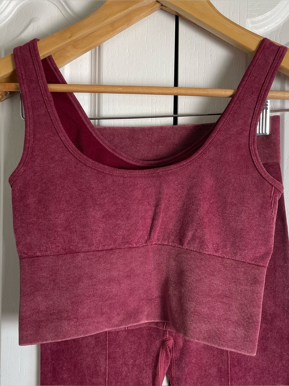 No Boundaries Flare Seamless Leggings Scoop Cropped Tank Top Women's XS Burgundy - Picture 9 of 14